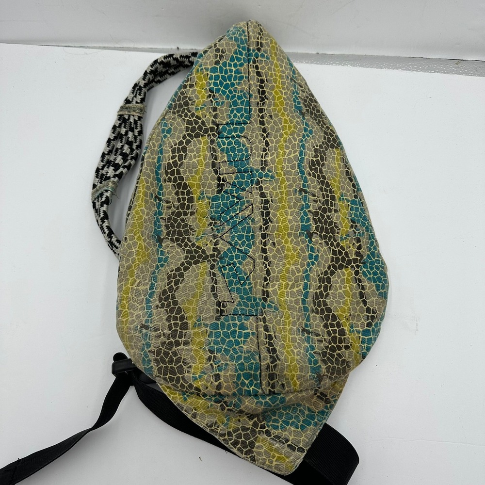 KAVU Rope Sling Bag Crossbody Backpack Snakeskin Print Canvas Outdoor Utility - Picture 2 of 5